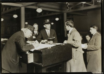 Közelkép Ellis Islanden alkotó: Lewis Wickes Hine