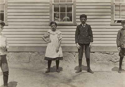 Edward St. Germain és húga, Delia, malmi munkások, Phoenix, Rhode Island, 1909 április alkotó: Lewis Wickes Hine