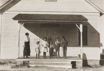 Öt tanuló jelen van a 6-os iskolában, a 3. körzetben, Fort Michiganben, Colorado államban, 1915 alkotó: Lewis Wickes Hine