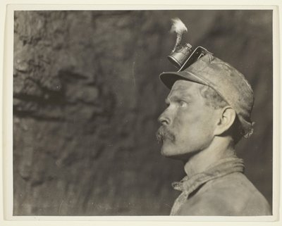 "Follow The Gleam", walesi bányász Pa. Szénbánya egy mérföldre a napfénytől alkotó: Lewis Wickes Hine