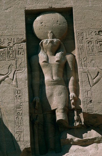 Egyiptom, Núbia, Abu Simbel, II. Ramszesz nagy temploma, homlokzat, fülke Ra napisten szobrával alkotó: Unbekannt Unbekannt