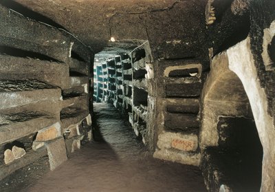 Galéria Loculus sírokkal (fotó) alkotó: Unbekannt Unbekannt