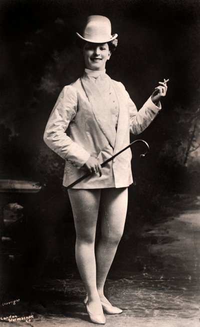 Lily Iris, színésznő, 1906. alkotó: London Stereoscopic and Photographic Co