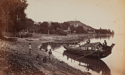 Csónakok Ava-ban, Burma sw fotó alkotó: Lord Henry Rawlinson