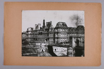 A régi városháza homlokzata, a Pont d