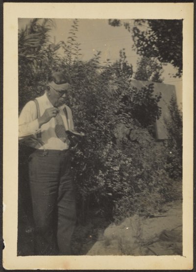 [Fleckenstein Eating in a Garden] alkotó: Louis Fleckenstein