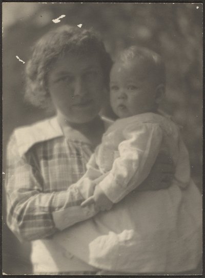 [Florence egy csecsemővel] alkotó: Louis Fleckenstein