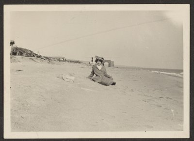 [Florence on Beach] alkotó: Louis Fleckenstein