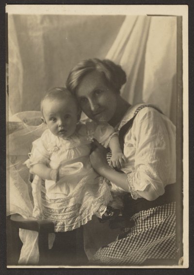 Anya és gyermek alkotó: Louis Fleckenstein