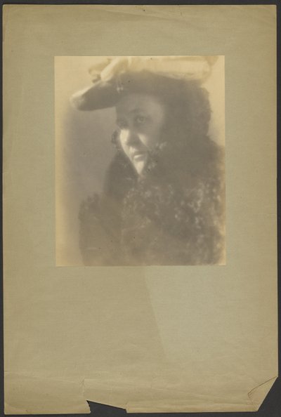 F asszony alkotó: Louis Fleckenstein