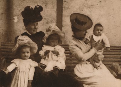 Nők és gyerekek, 1937 alkotó: Louis Guichard