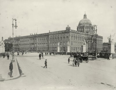 Berlin, Városi Palota alkotó: Lucien Levy