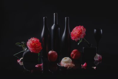 Elegáns sötét csendélet alkotó: Lydia Jacobs