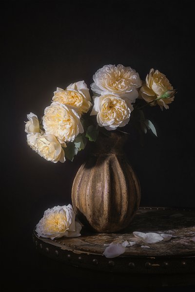 Elegáns rózsás csendélet alkotó: Lydia Jacobs