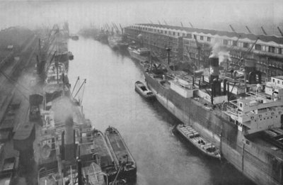 Egy nagy északi dokkvidék, harmincnégy mérföldre a tengertől és mégis egy kikötő, 1935 alkotó: Manchester Ship Canal Company