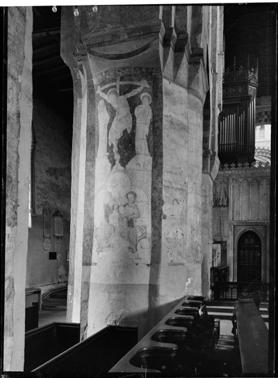 Középkori falfestmények részlete a székesegyház templomhajójának egyik boltívének oszlopán alkotó: Margaret Florence Harker