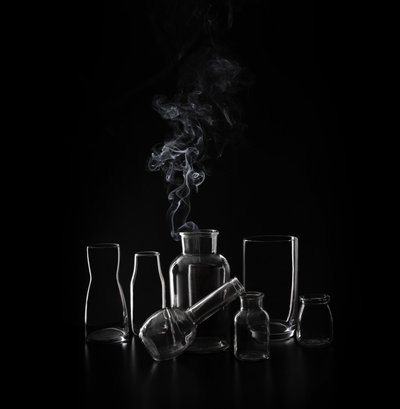 Rising Smoke üvegáru alkotó: Margareth Perfoncio