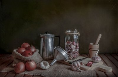 Rusztikus konyhai alapfelszerelések alkotó: Margareth Perfoncio