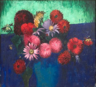 Csendélet, dáliák és százszorszépek kék vázában alkotó: Mark Gertler