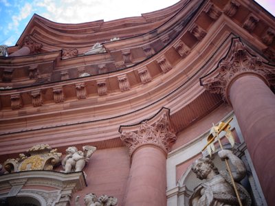 church alkotó: Martina Konitzky