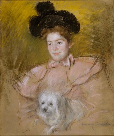 Málna jelmezben lévő nő, aki egy kutyát tart a kezében alkotó: Mary Cassatt