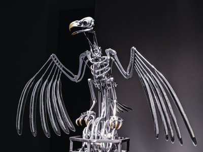 The Nerve Rack, 2019 (Acetál, akril, alumínium, sárgaréz, elektromos áramkörök, festék, PVC, gyanta, szervomotorok, acél) alkotó: Mat Collishaw