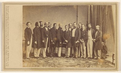 Tizennégy álló férfi csoportképe alkotó: Mathew B. Brady