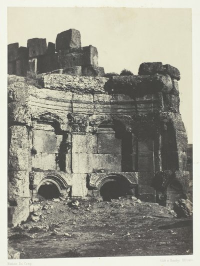 Baalbek Heliopolis, a Nap és a Jupiter templomok zárt terme, Szíria, 184951. alkotó: Maxime Du Camp
