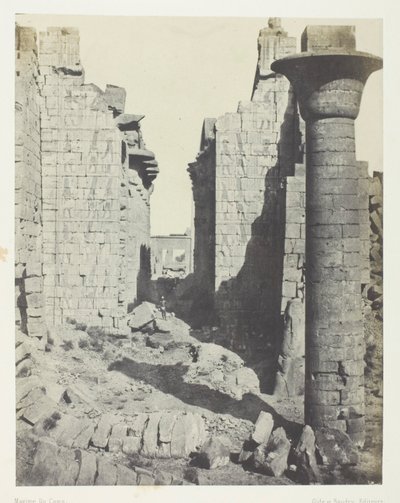 Karnak-palota, Bubastiták udvara és a Hypostyle Hall főbejárata; Théba alkotó: Maxime Du Camp