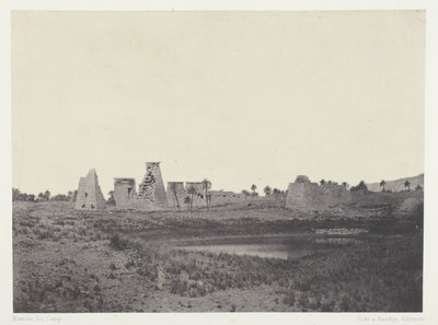 Karnak-palota, Dél-Propylaea; Théba alkotó: Maxime Du Camp