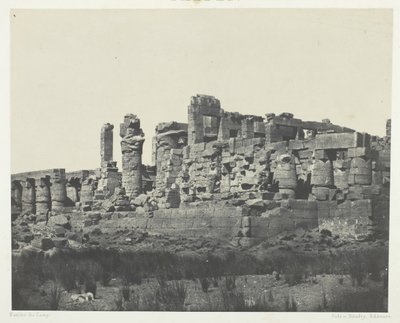Karnak-palota, Hypostyle Hall, Észak-keleti szögből, Théba, 184951, nyomtatva 1852-ben. alkotó: Maxime Du Camp