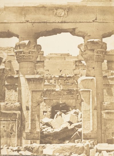Kalabcheh temploma – a Pronaos középső oszlopa között, 1850. április 8. alkotó: Maxime Du Camp
