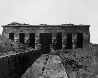 Denderah temploma, Felső-Egyiptom, 1852 alkotó: Maxime Du Camp