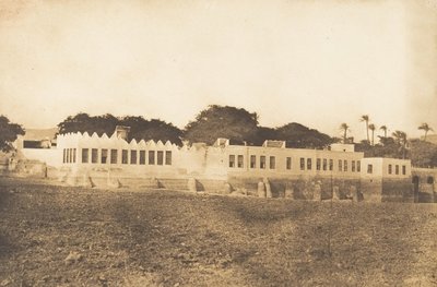 Kilátás a dívára és a kormányzói palotára, Syoutban, 1849-50. alkotó: Maxime Du Camp