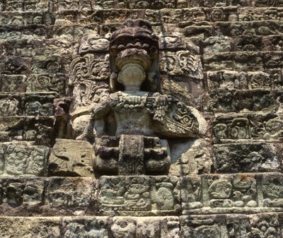 Copan Hieroglifák szobra alkotó: Mayan