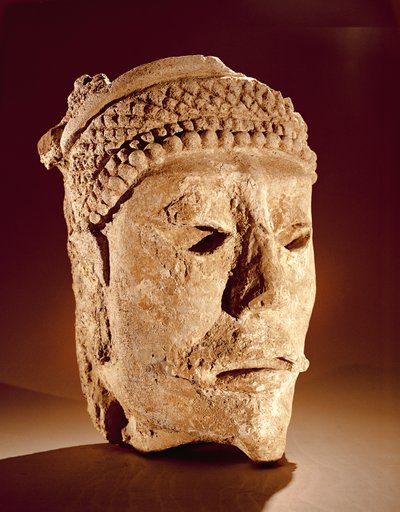 Head cut from a wall at Comalcalco, Tabasco, Classic Maya (stucco) alkotó: Mayan