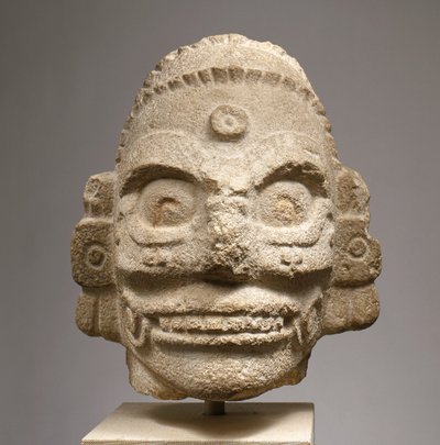 Esőisten feje, 1000 körül (fosszilis mészkő) alkotó: Mayan