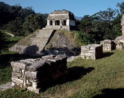 A gróf temploma alkotó: Mayan