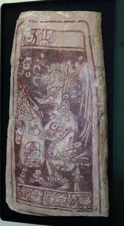 A boltozat fedele K"Awiil Isten festményével és hieroglif szöveggel, Chenes Area, Yucatan, késő klasszikus időszak, i.sz. 600-900 alkotó: Mayan