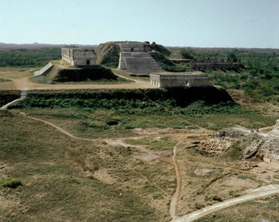 A kormányzói palota látképe, 9-10 alkotó: Mayan
