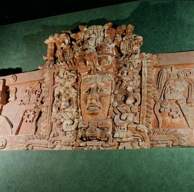 Építészeti maszk, Campeche, Yucatán-félsziget, Mexikó (stukkó) alkotó: Mayan Mayan