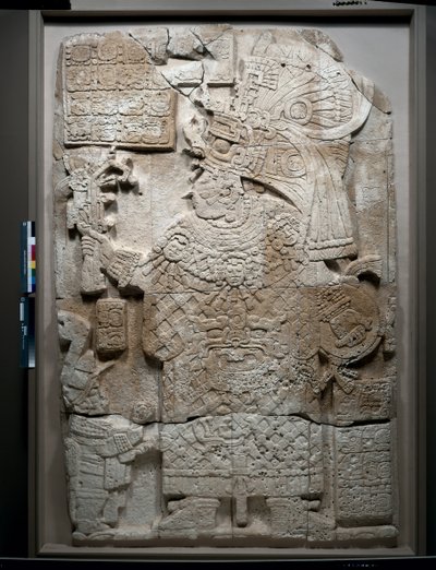 Egy Stela előlapja, klasszikus időszak, "Waka", Guatemala, 692 (mészkő) alkotó: Mayan Mayan