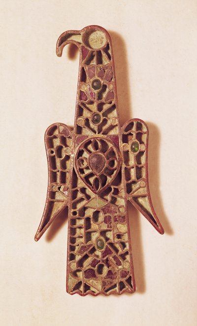 Sas alakú bross (fém és zománcozott) alkotó: Merovingian