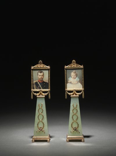 Keretes miniatúrák: II. Miklós cár portréja és Olga nagyhercegnő portréja, Peter Carl Fabergé cége alkotó: Michael Evlampievich Perkhin
