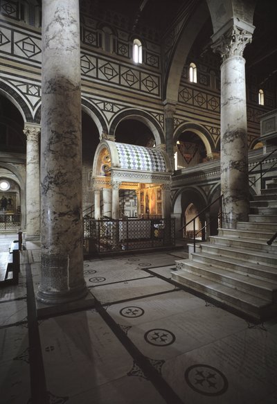 A feszület kápolna (cibórium) alkotó: Michelozzo di Bartolommeo