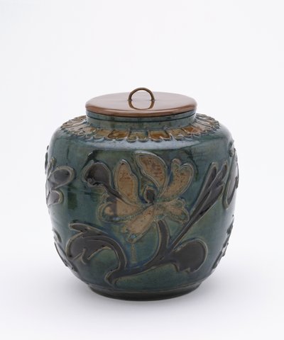 Polikróm tégely lakk tetővel (kerámia és lakkozott fa) alkotó: Ming Dynasty Chinese School