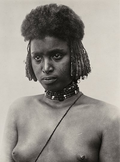„Birodalom építése” a fasiszta korban: egy bileni nő, 1936.09.05. (f/w fotó) alkotó: Modestino Baldinetti