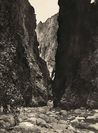 „Birodalom építése” a fasiszta korban: egy szurdok Endelinél, 1936.09.05. (f/w fotó) alkotó: Modestino Baldinetti