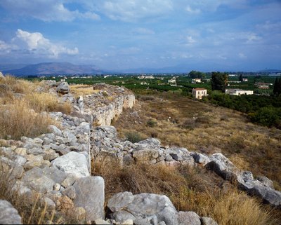 A fellegvár erődjének romjai: Tirynthe ősi városának helye, ie 1200 körül. Görögország alkotó: Mycenaean