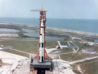 Apollo 15 a Kennedy Űrközpont kilövőállásán, Florida, USA, 1971. alkotó: NASA Images